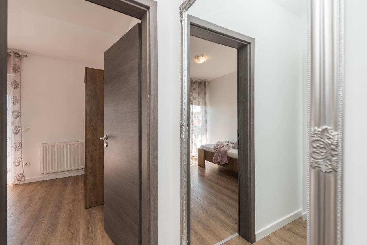 Apartmani Dmarie Privlaka  Exterior foto