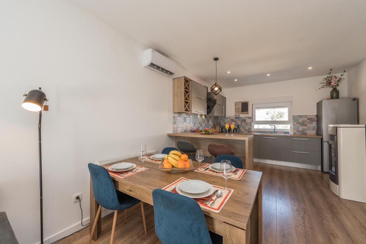 Apartmani Dmarie Privlaka  Exterior foto