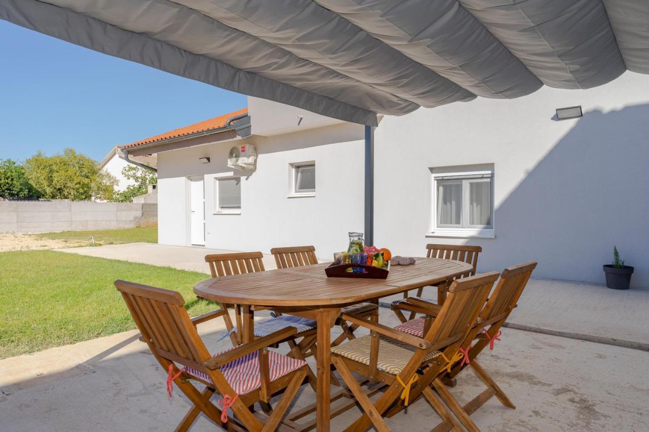 Apartmani Dmarie Privlaka  Exterior foto